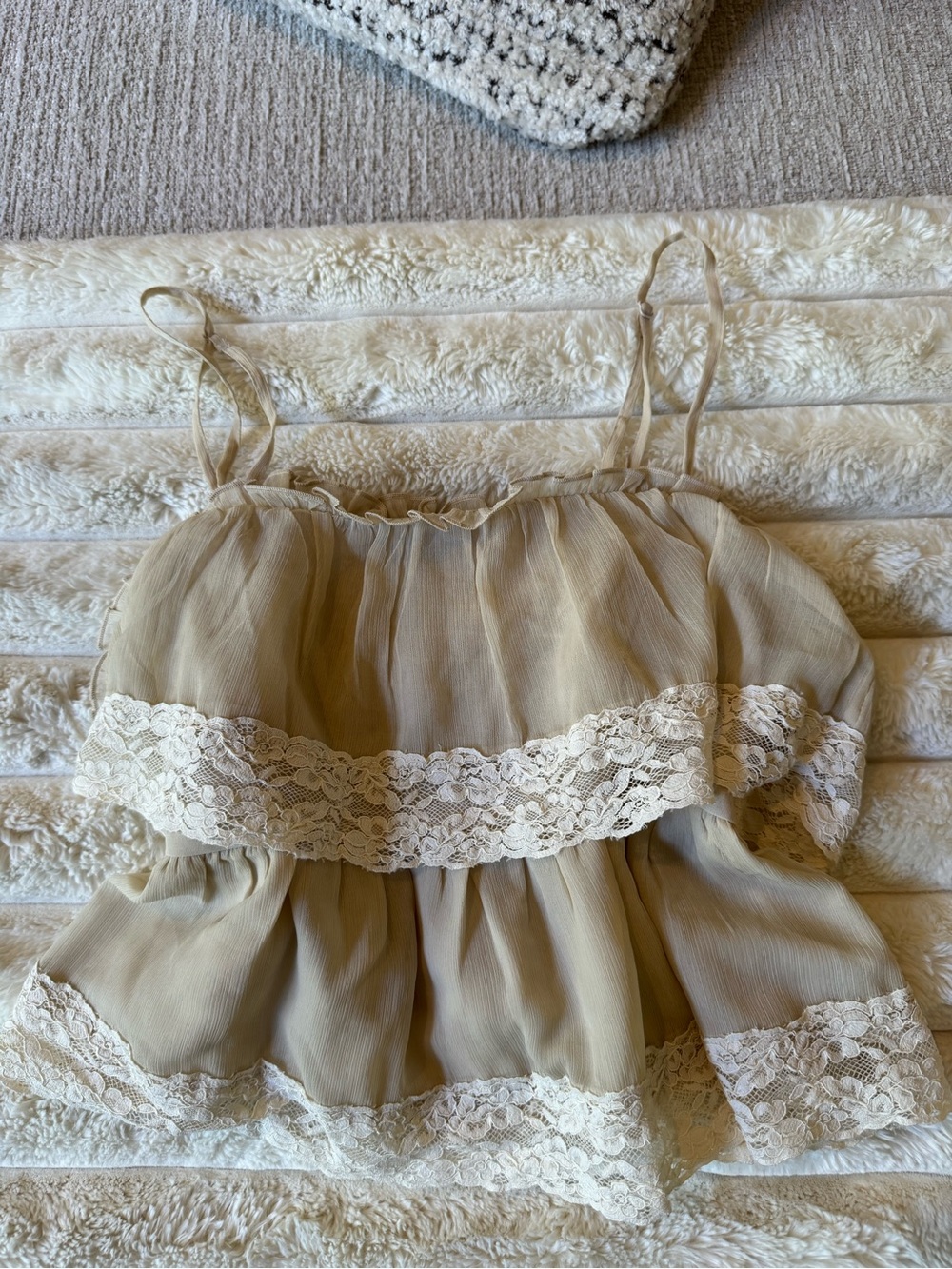 American Eagle lace ruffle cami top size small